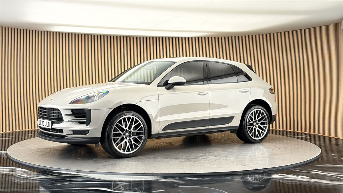 More views of Porsche Macan