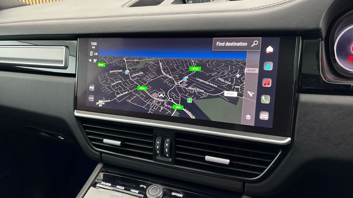 Porsche Cayenne Image 17