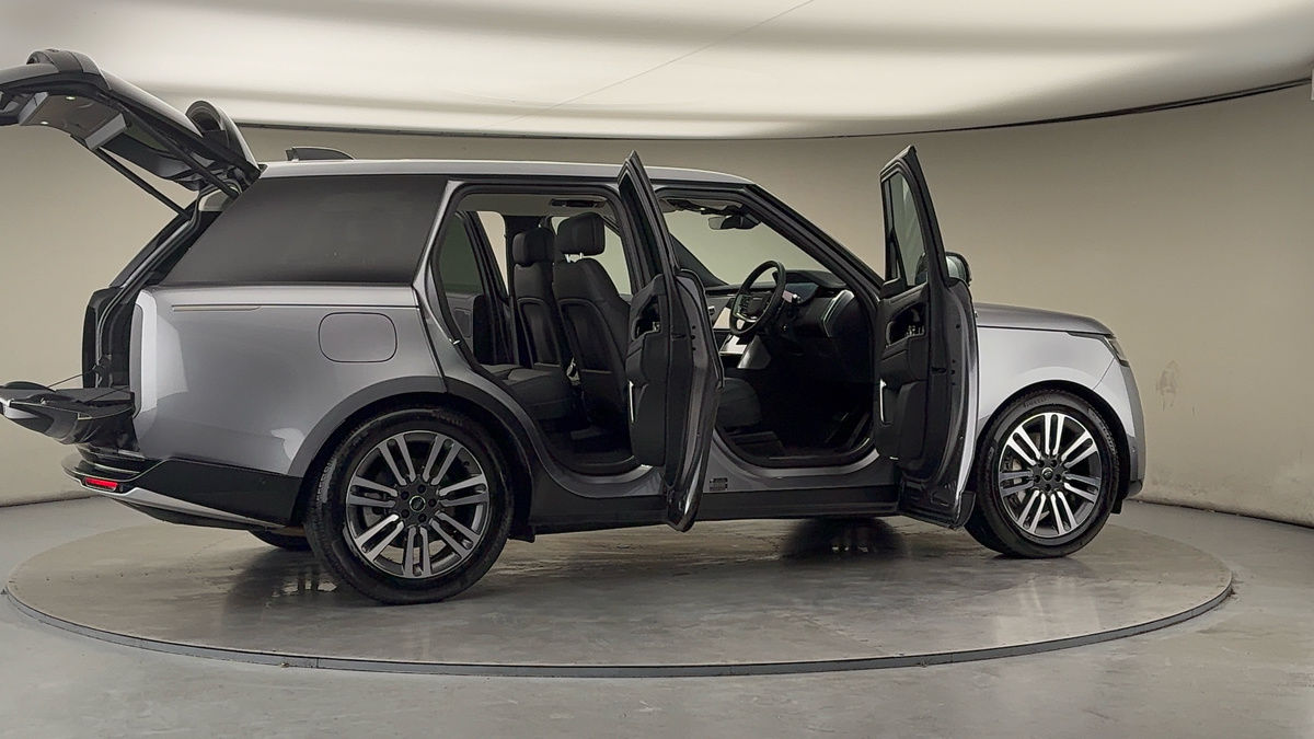 More views of Land Rover Range Rover