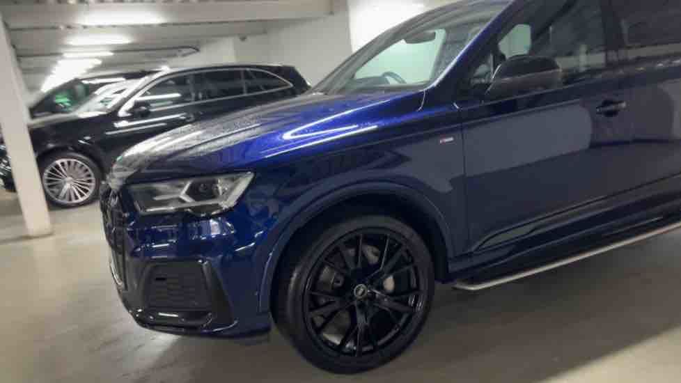 More views of Audi Q7