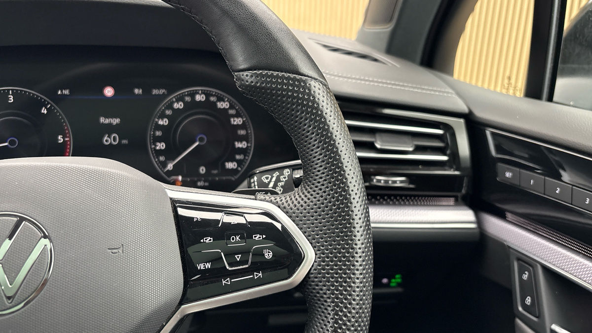 Volkswagen Touareg Image 14