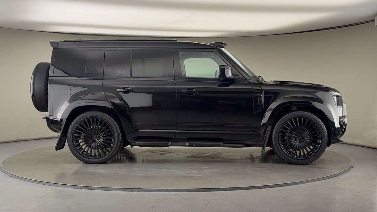 Land Rover Defender 110 Urban Image 16