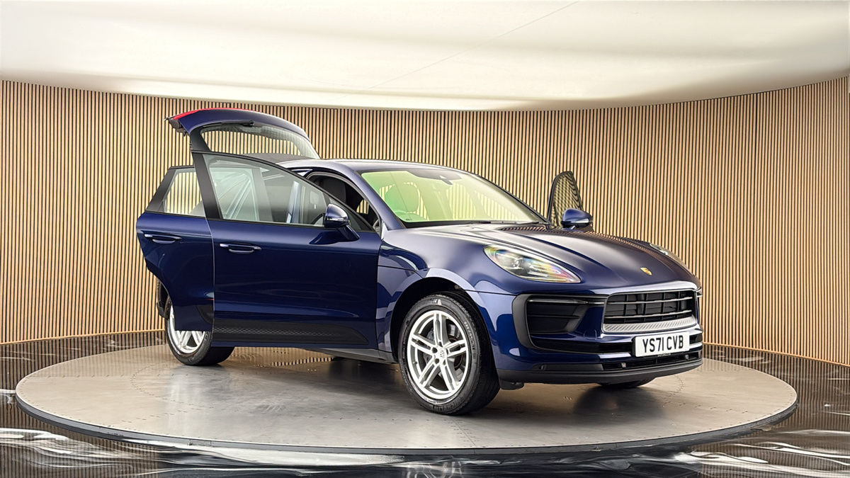 More views of Porsche Macan