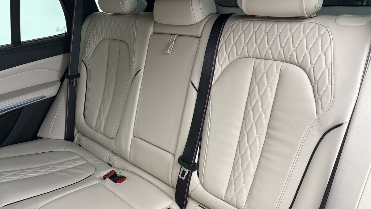 BMW X5 Image 8