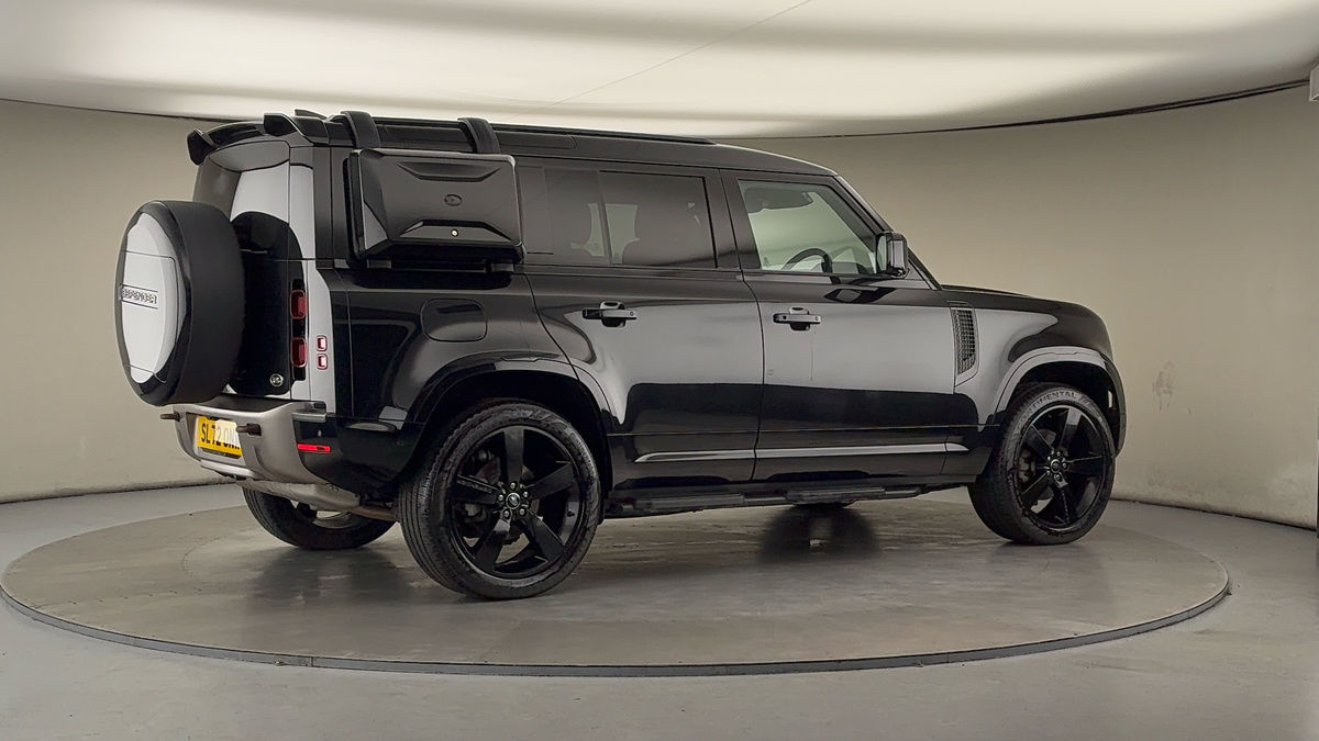 More views of Land Rover Defender 110