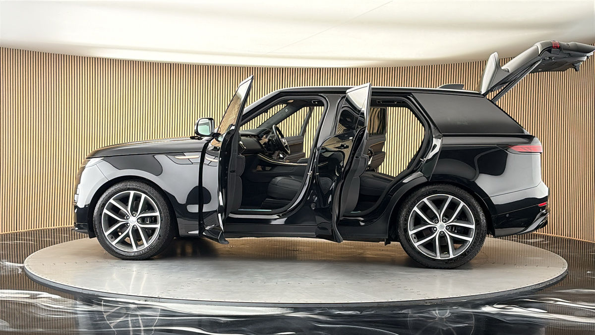 More views of Land Rover Range Rover Sport