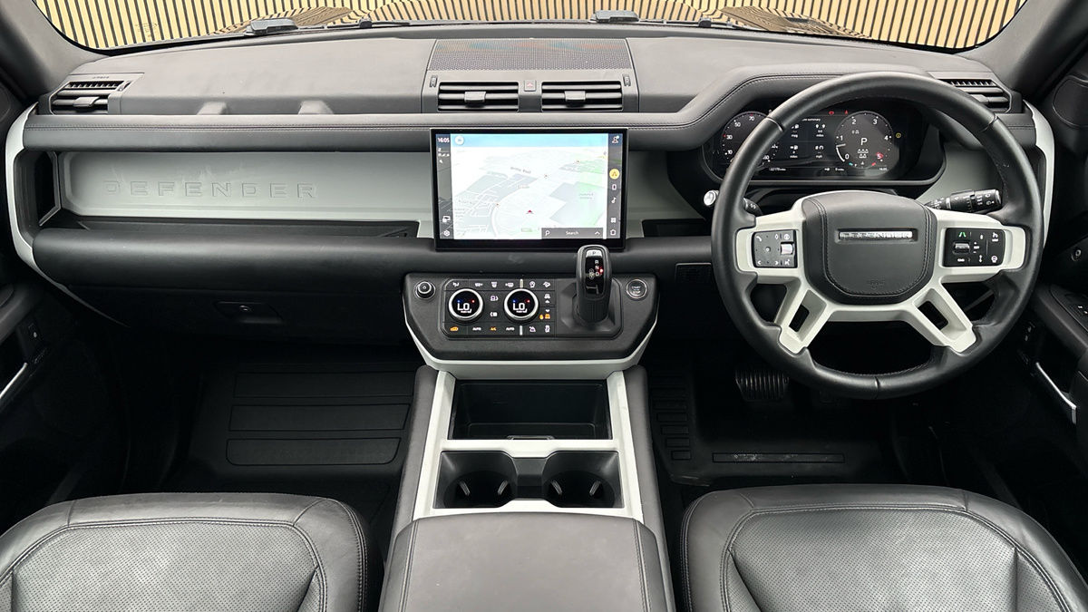 Land Rover Defender 110 Urban Image 12