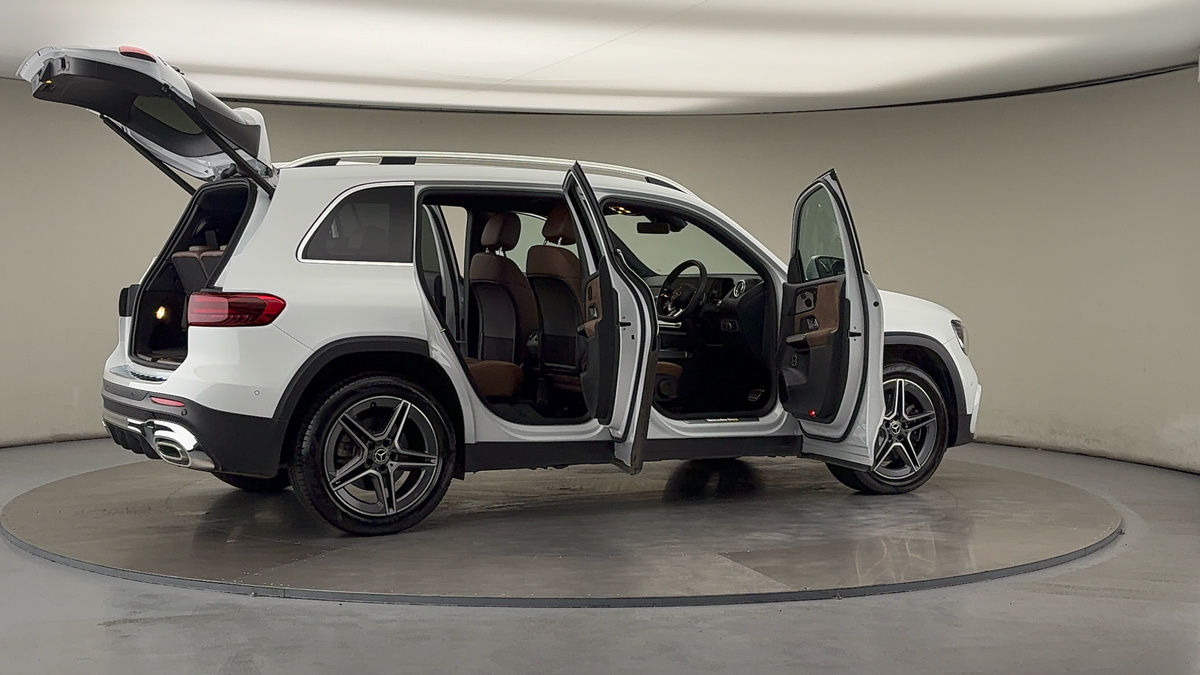 More views of Mercedes-Benz GLB