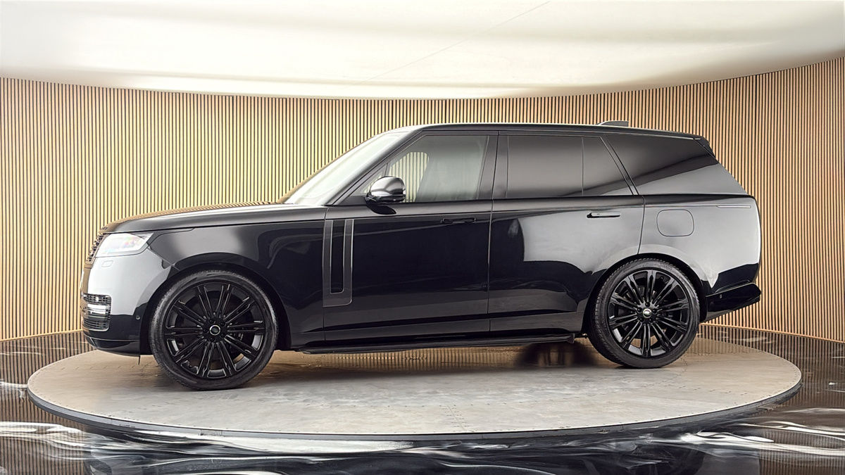 More views of Land Rover Range Rover
