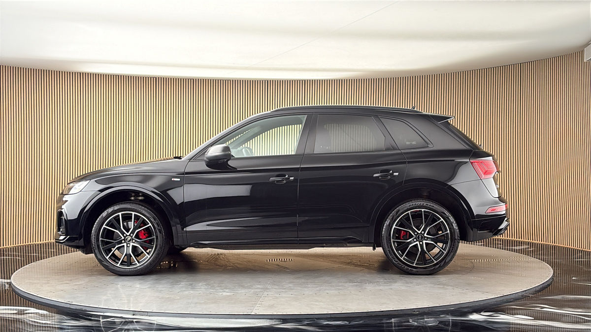 More views of Audi Q5