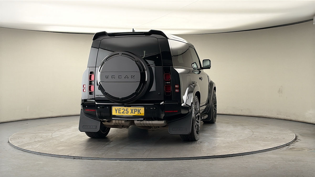 More views of Land Rover Defender 90