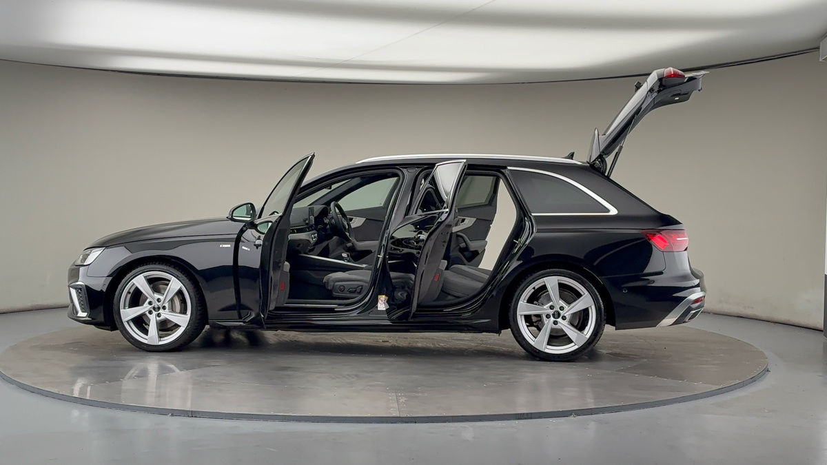 More views of Audi A4 Avant