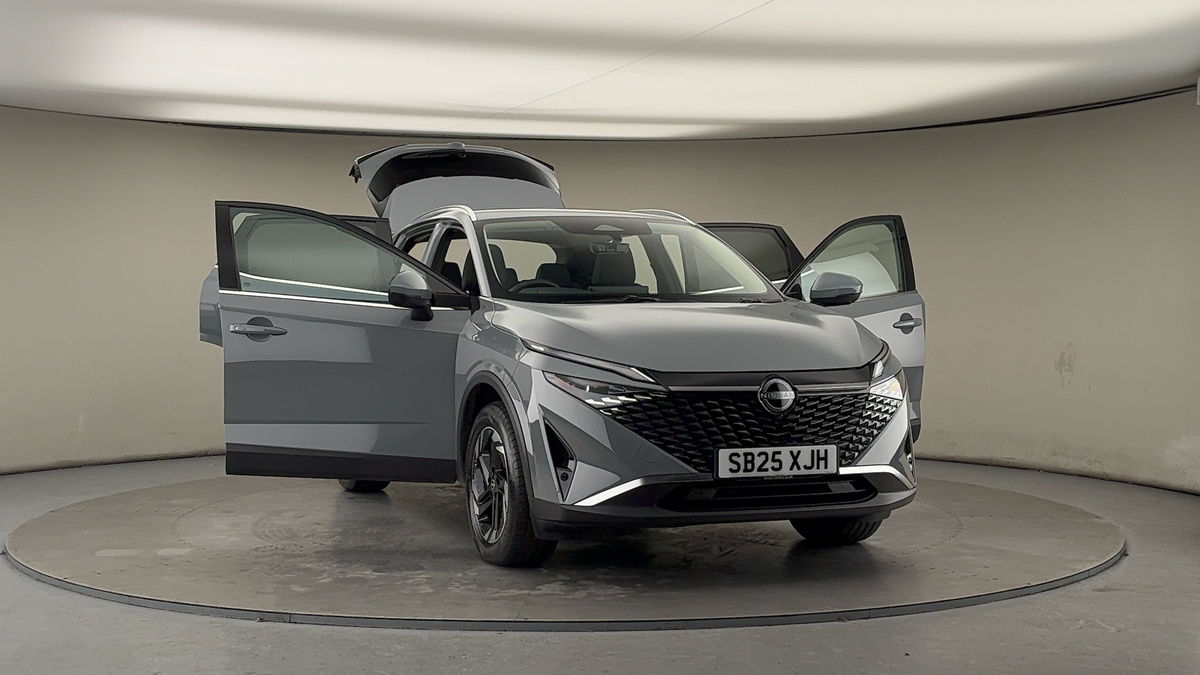 More views of Nissan Qashqai