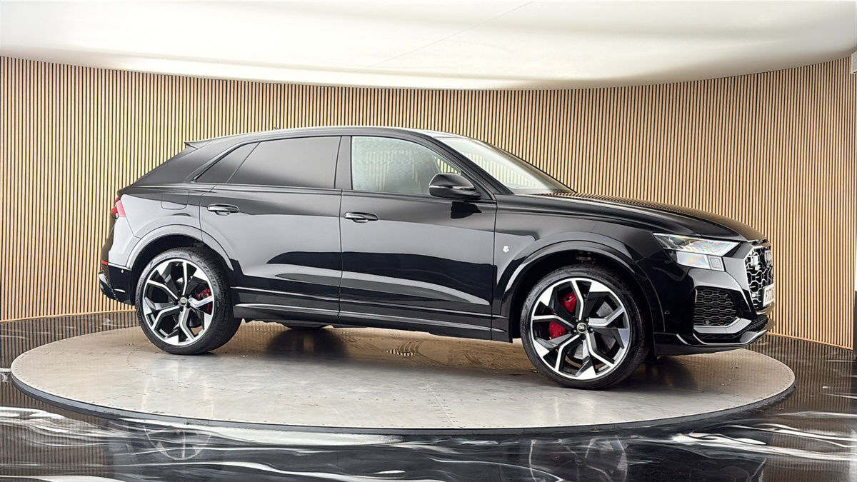 More views of Audi RSQ8