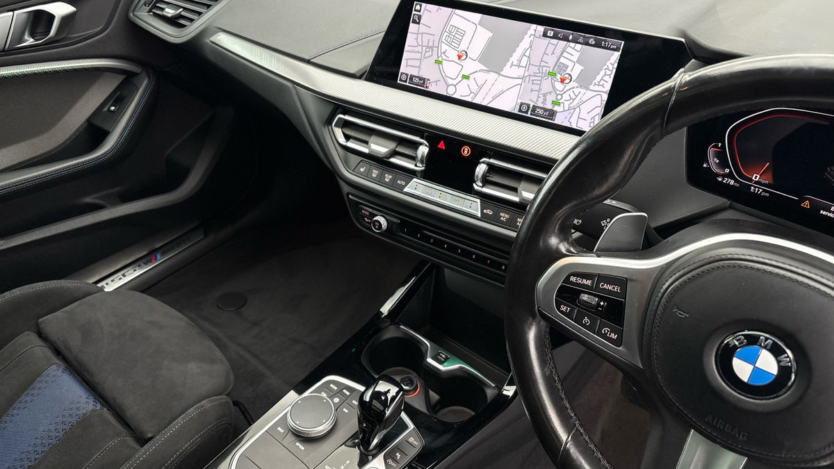 BMW 2 Series Image 18