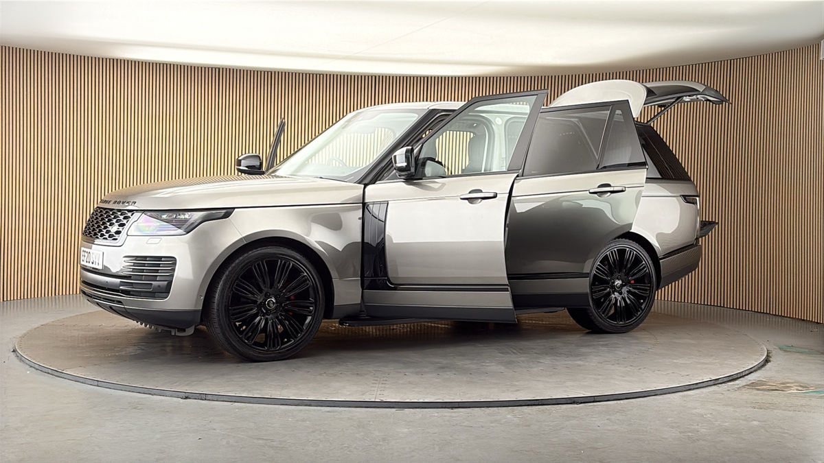 More views of Land Rover Range Rover