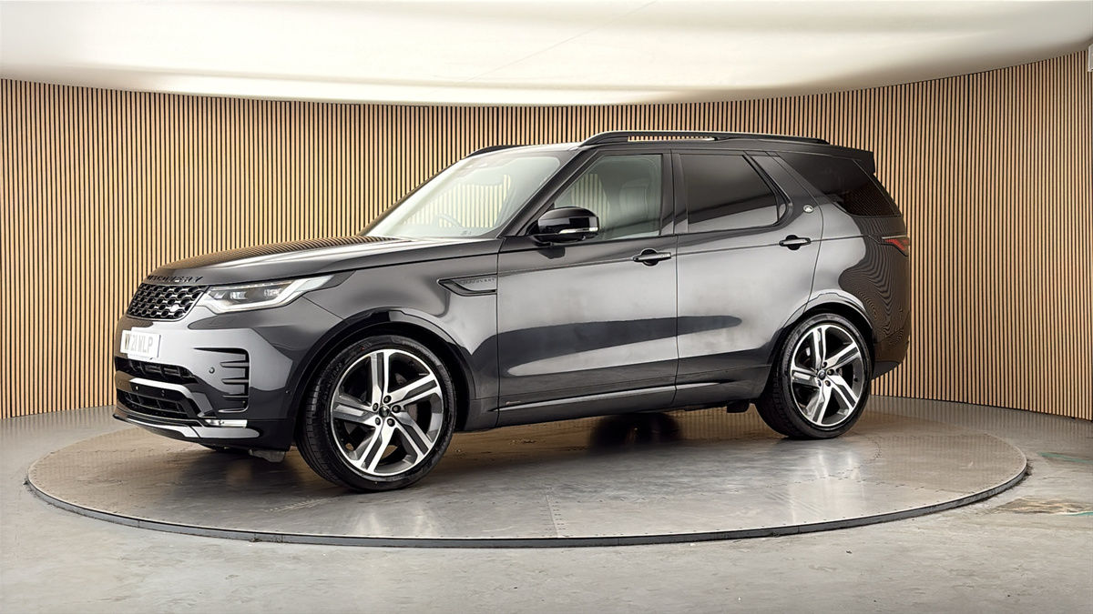 More views of Land Rover Discovery