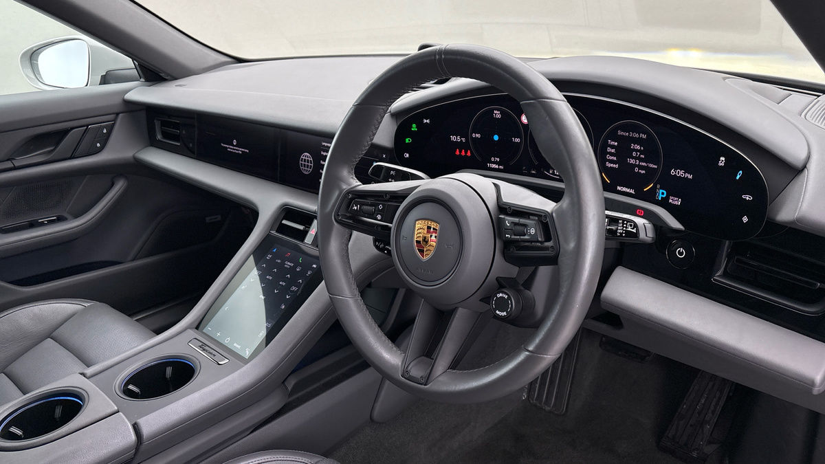 Porsche Taycan Image 5