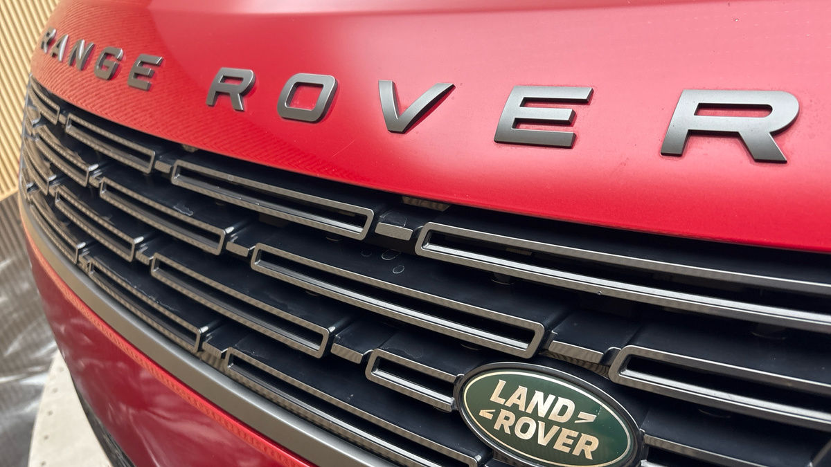 Land Rover Range Rover Sport Image 24