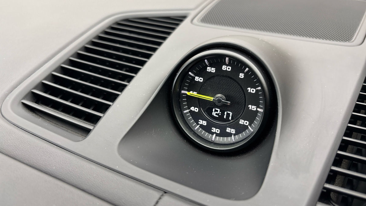 Porsche Cayenne Image 29