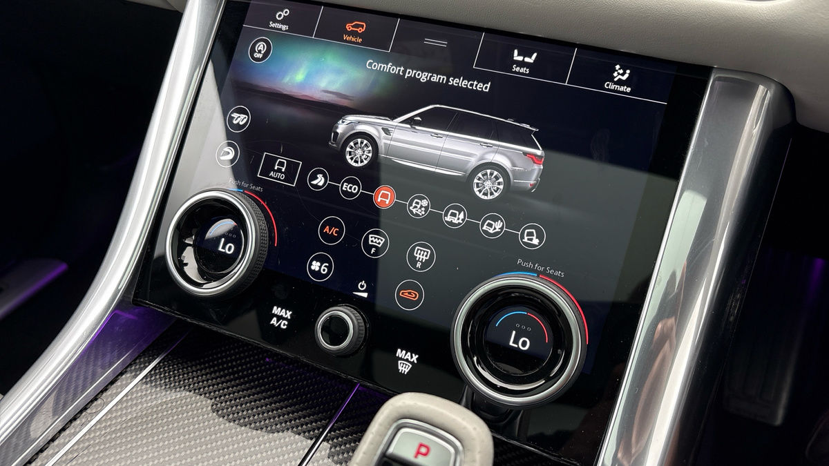 Land Rover Range Rover Sport Image 25