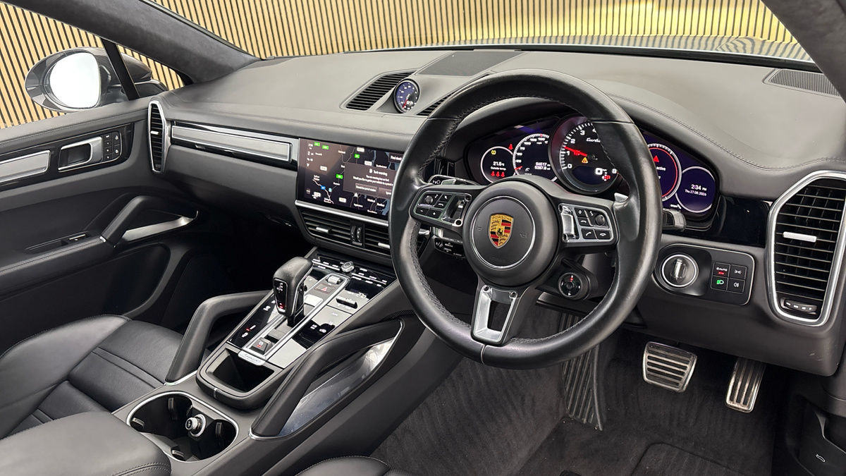 Porsche Cayenne Image 5