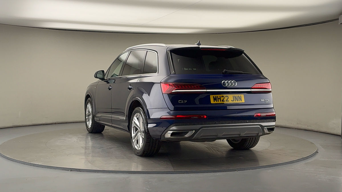 More views of Audi Q7