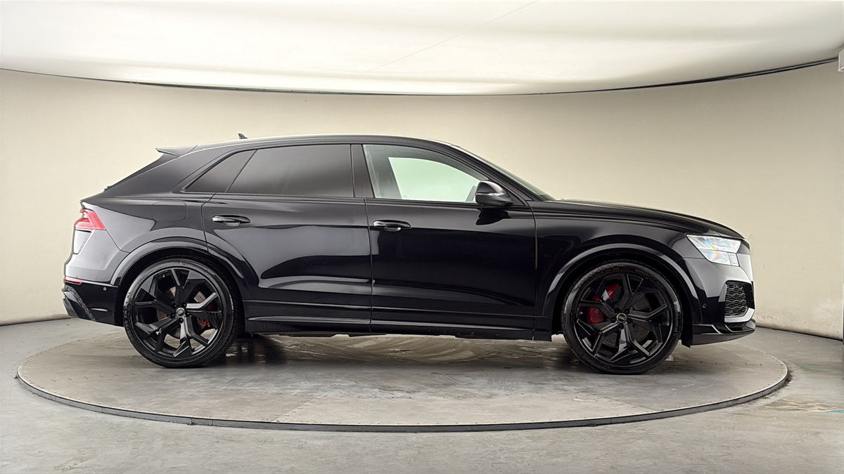 More views of Audi RSQ8