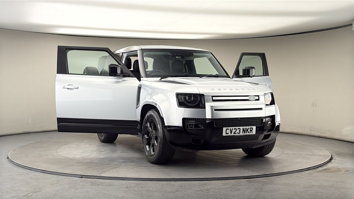 More views of Land Rover Defender 90