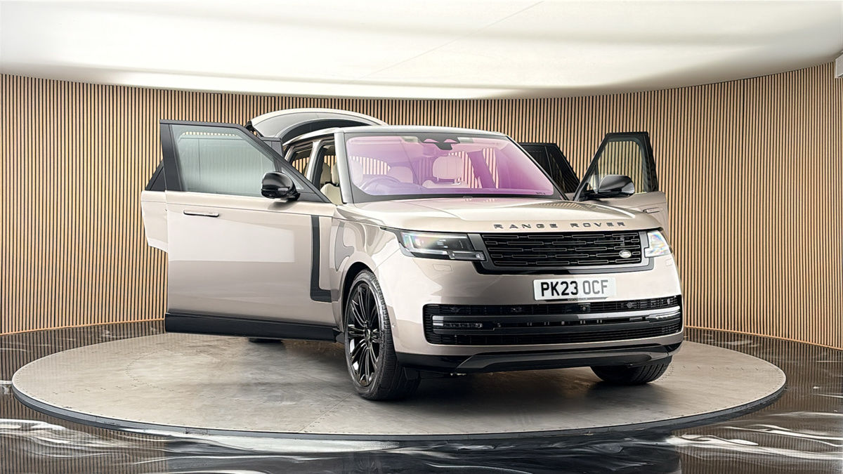 More views of Land Rover Range Rover