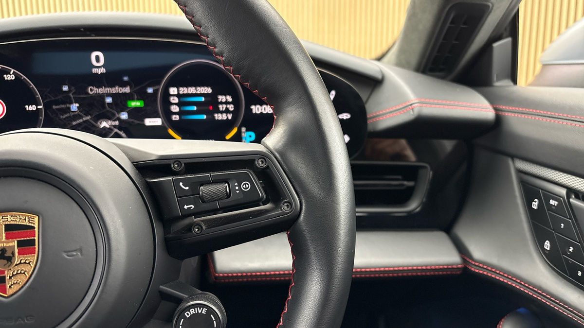 Porsche Taycan Image 14