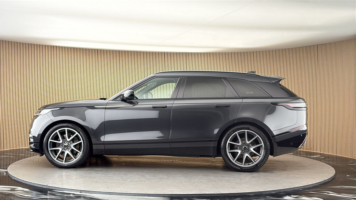 More views of Land Rover Range Rover Velar