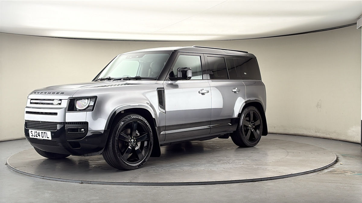 Land Rover Defender 110 Image 20