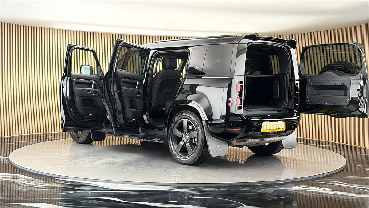 More views of Land Rover Defender 110