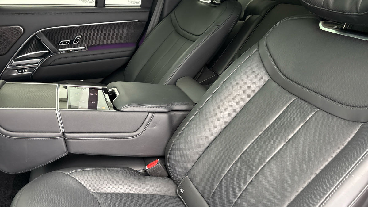 Land Rover Range Rover Image 9