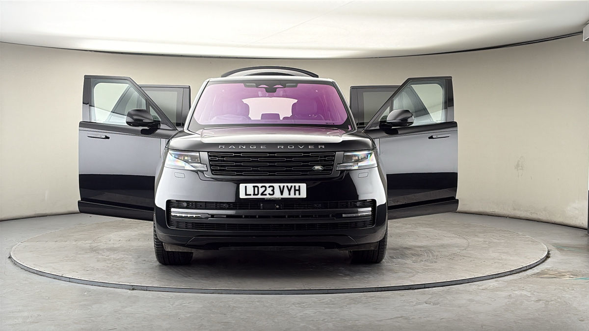 More views of Land Rover Range Rover