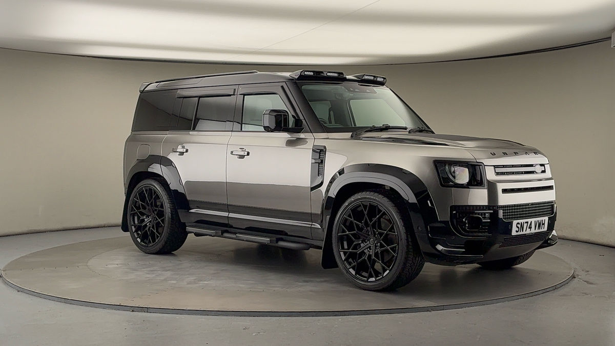 More views of Land Rover Defender 110