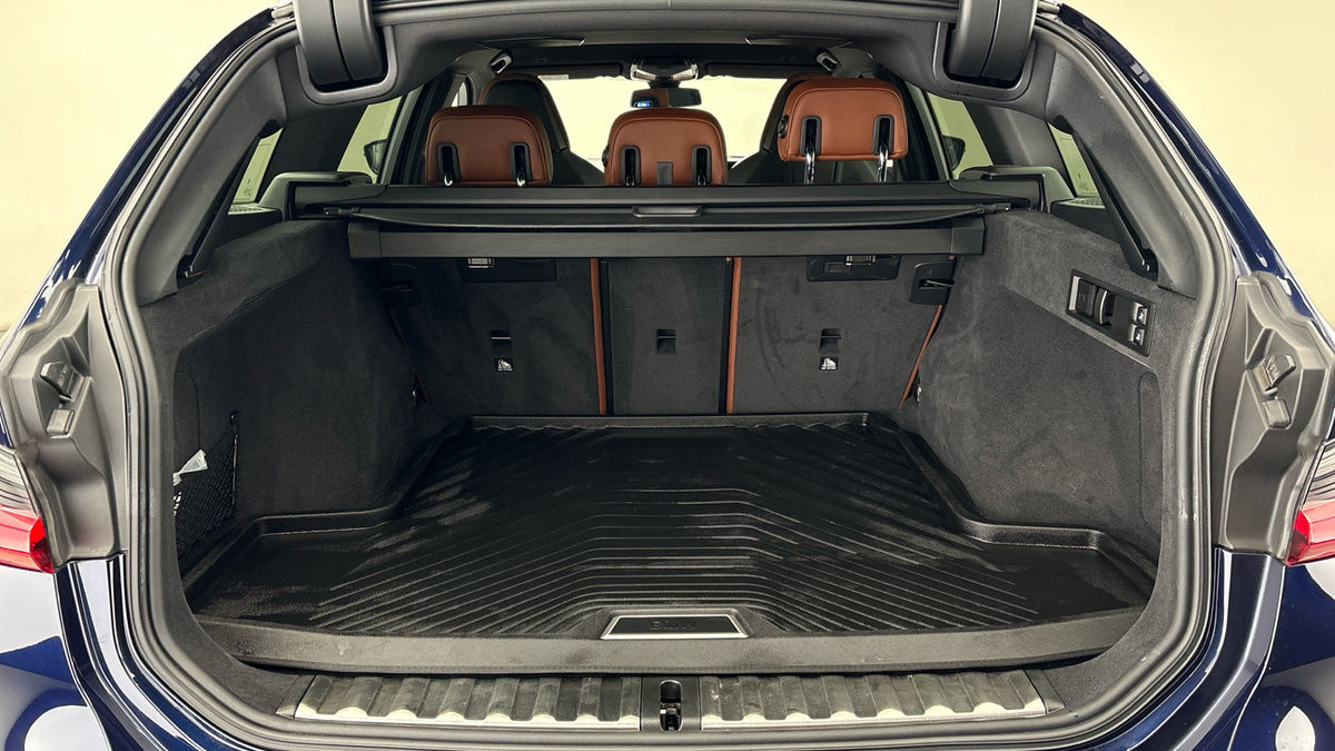 BMW M3 Competition Image 11