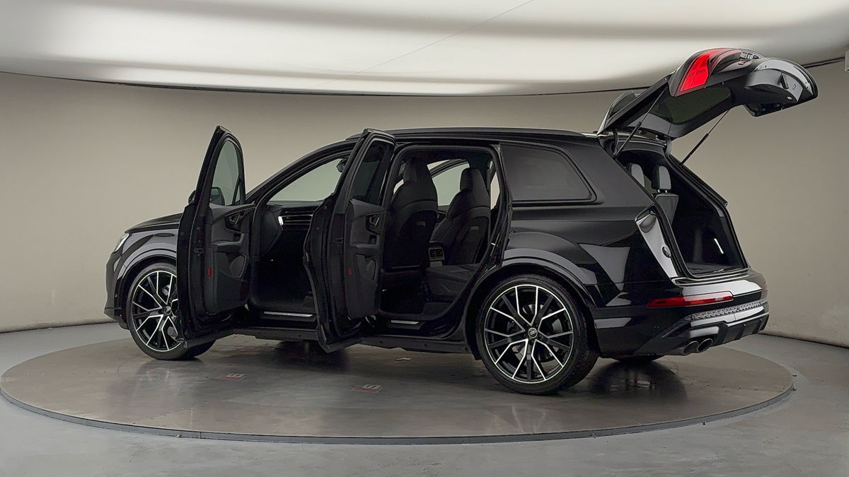 More views of Audi SQ7