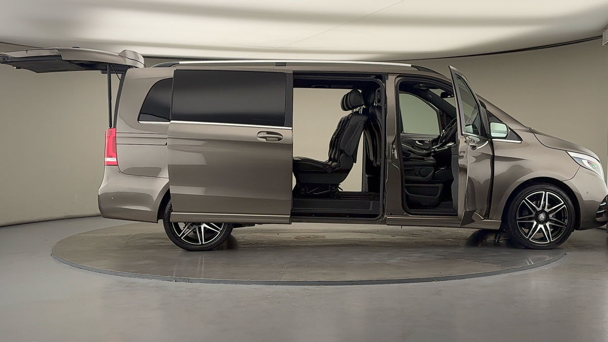 More views of Mercedes-Benz V Class