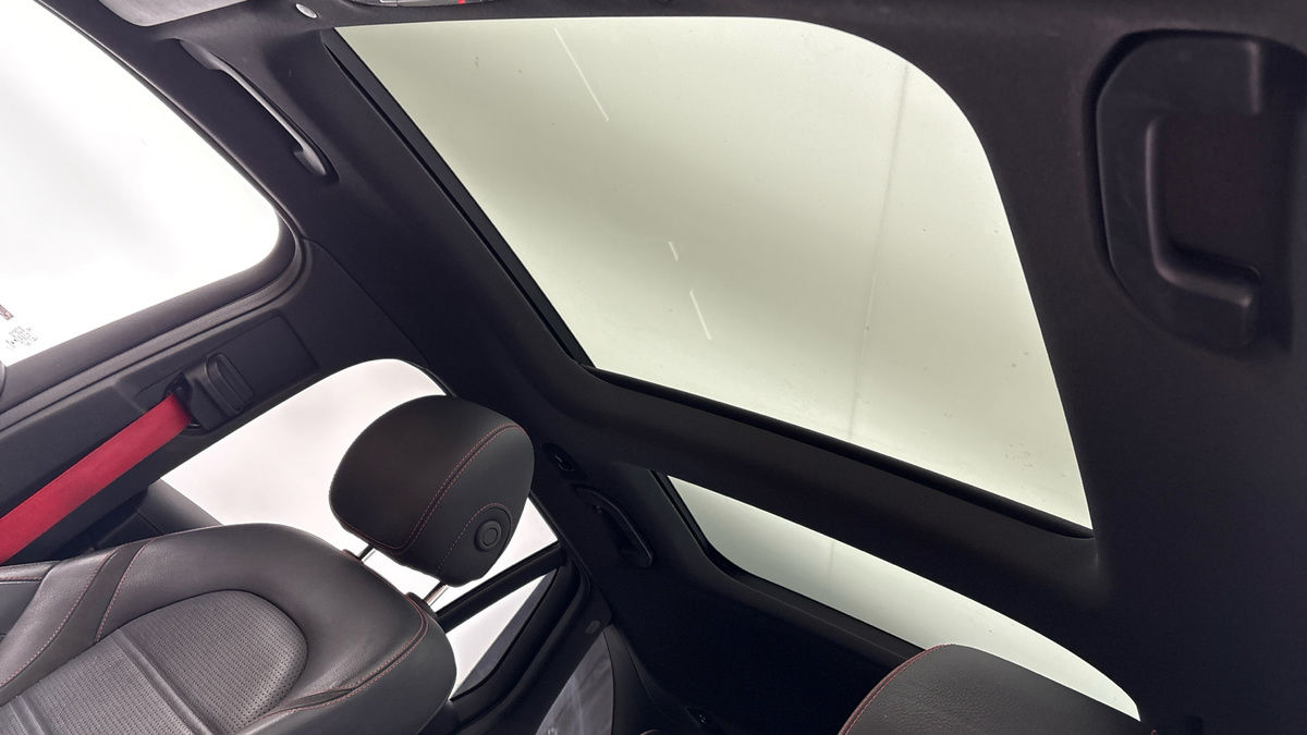 Mercedes-Benz GLC Image 6