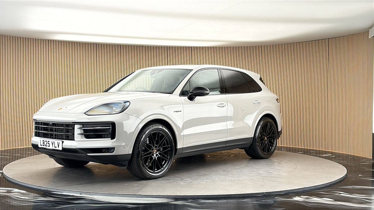 Porsche Cayenne Image 20