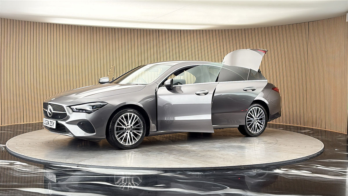 More views of Mercedes-Benz CLA