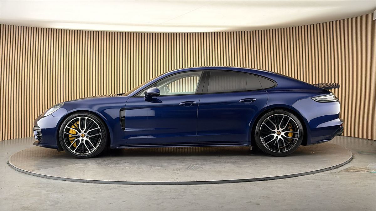 Porsche Panamera Image 15