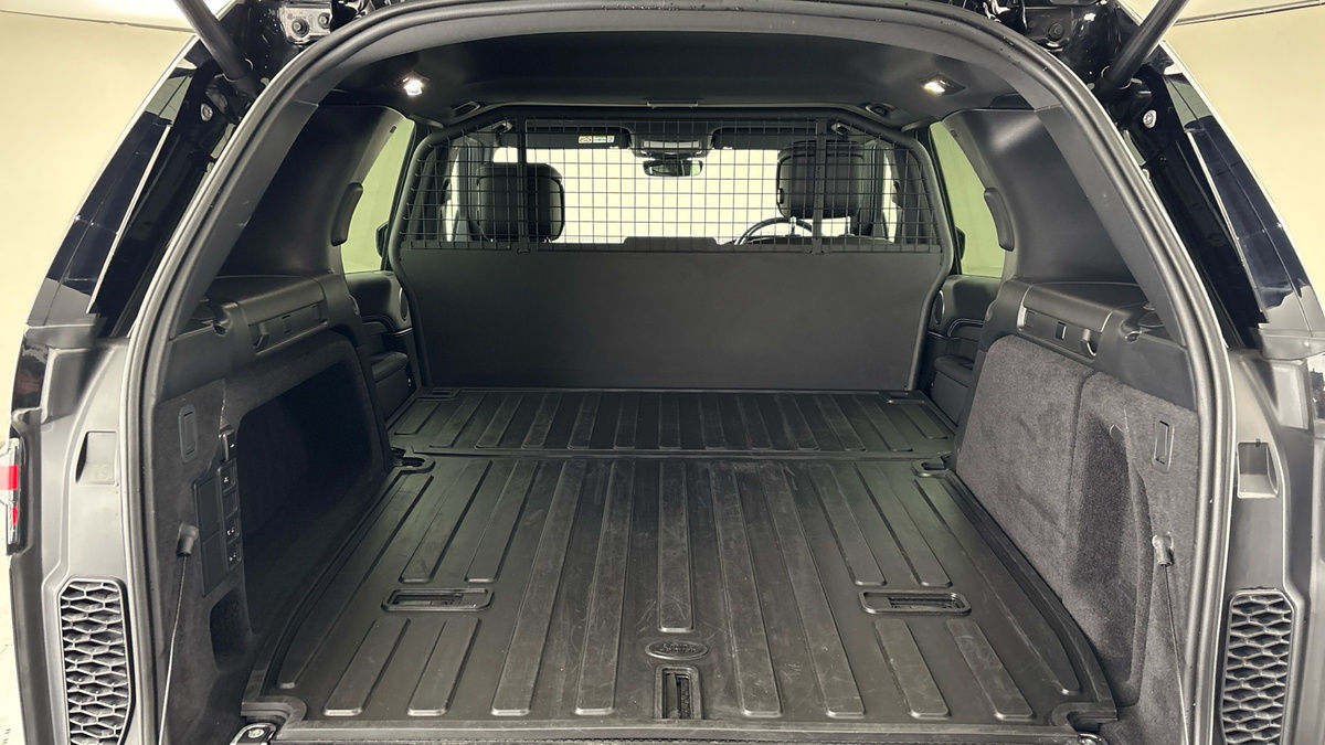 Land Rover Discovery Image 11