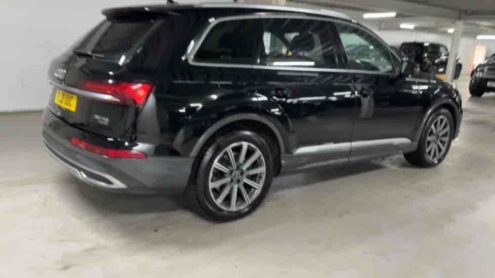 More views of Audi Q7