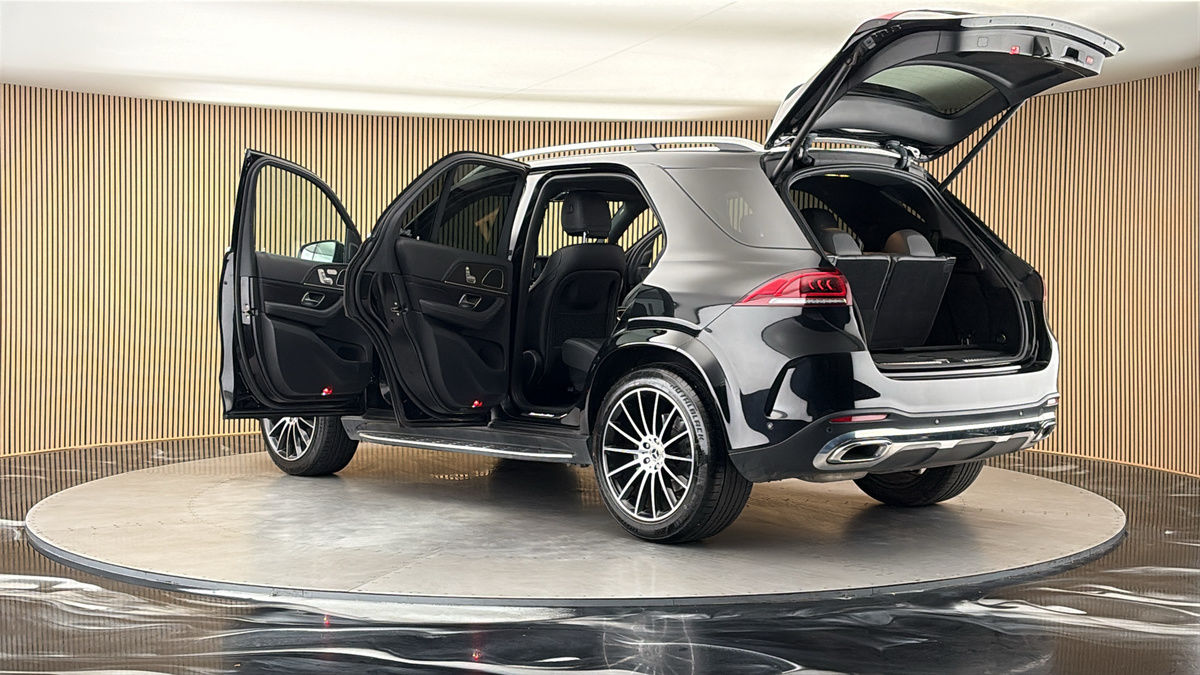More views of Mercedes-Benz GLE