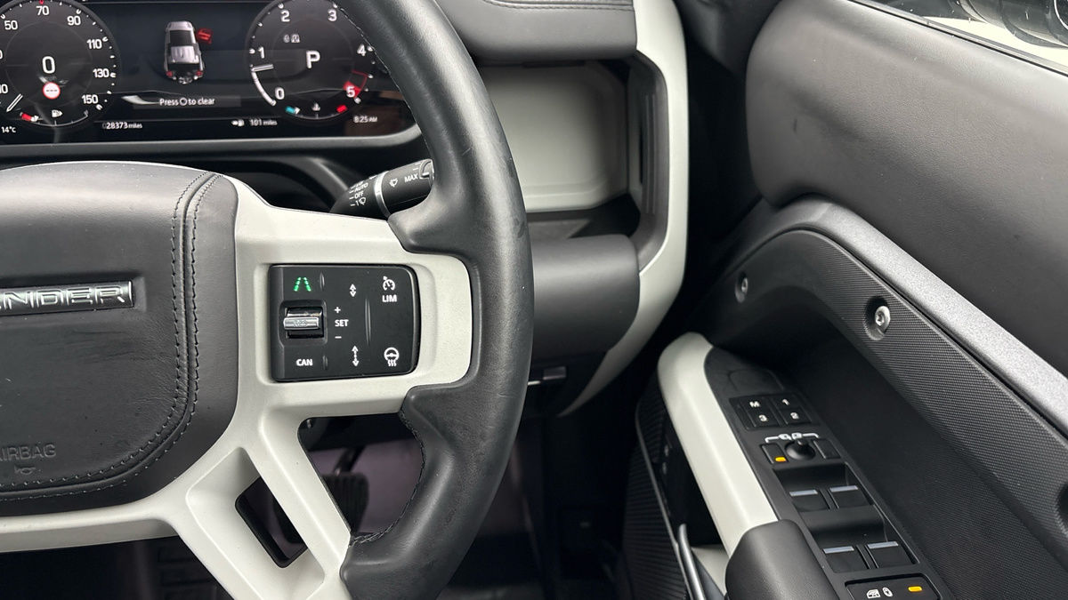 Land Rover Defender 110 Urban Image 14