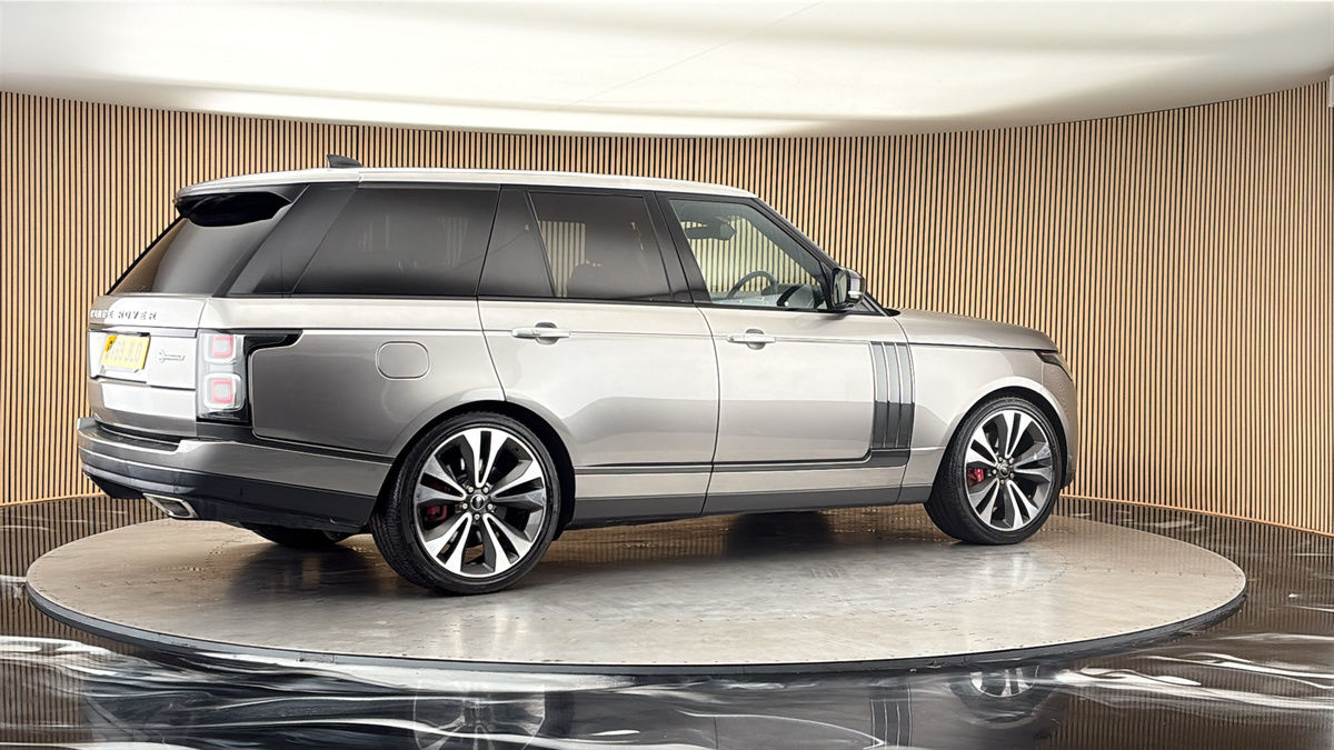 More views of Land Rover Range Rover