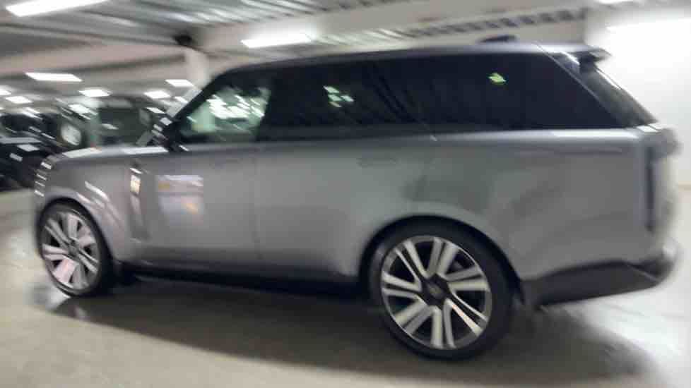 More views of Land Rover Range Rover